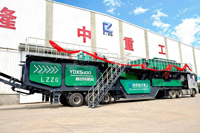 上图：米兰入口YD系列轮式移动洗砂站